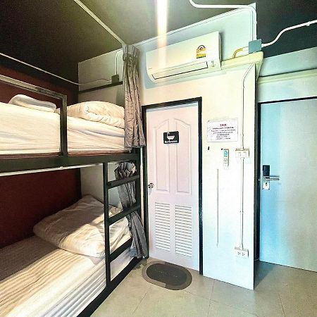 New Warm Light Hostel Чиангмай Екстериор снимка