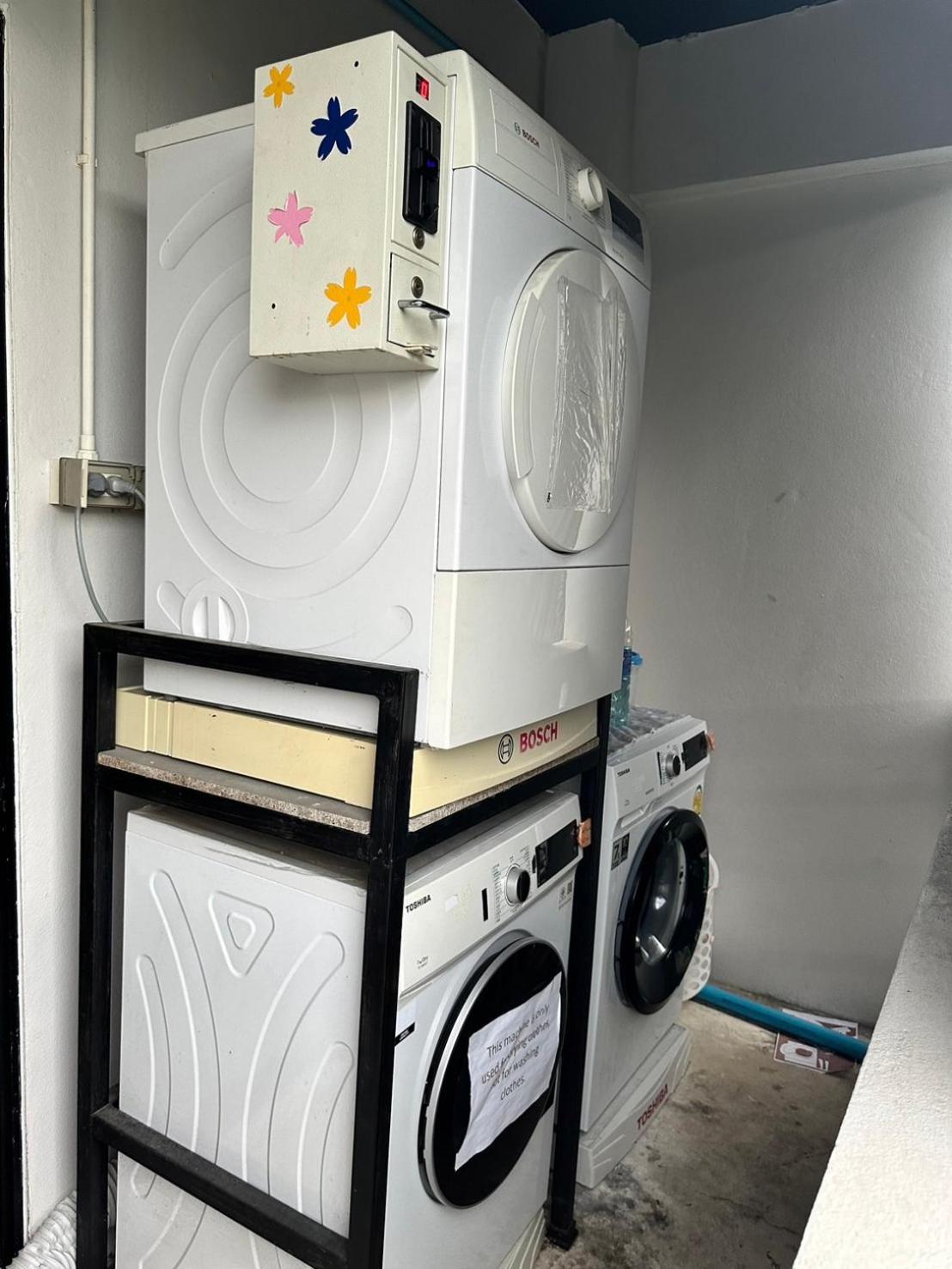 New Warm Light Hostel Чиангмай Екстериор снимка