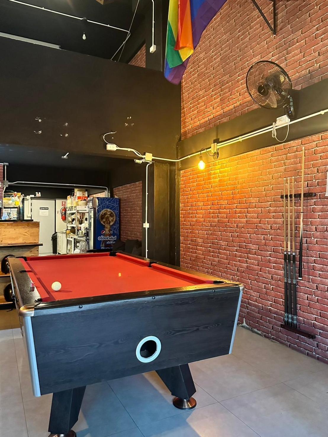 New Warm Light Hostel Чиангмай Екстериор снимка