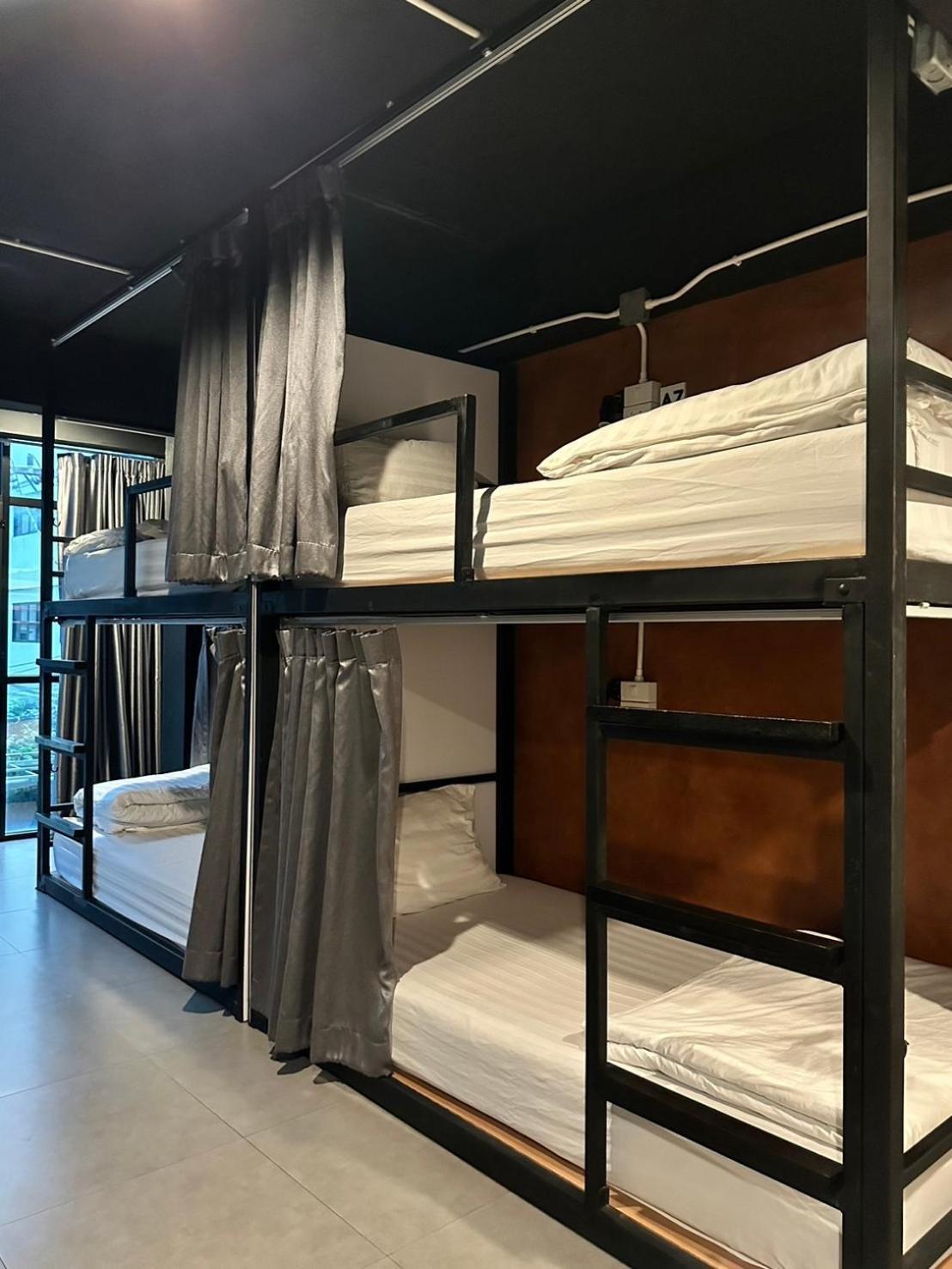 New Warm Light Hostel Чиангмай Екстериор снимка