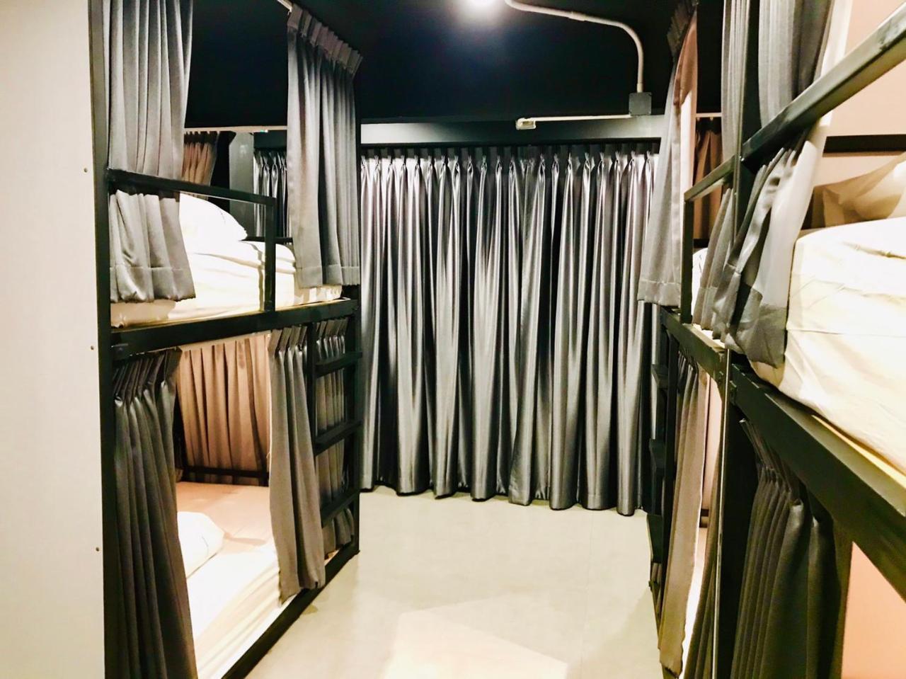 New Warm Light Hostel Чиангмай Екстериор снимка