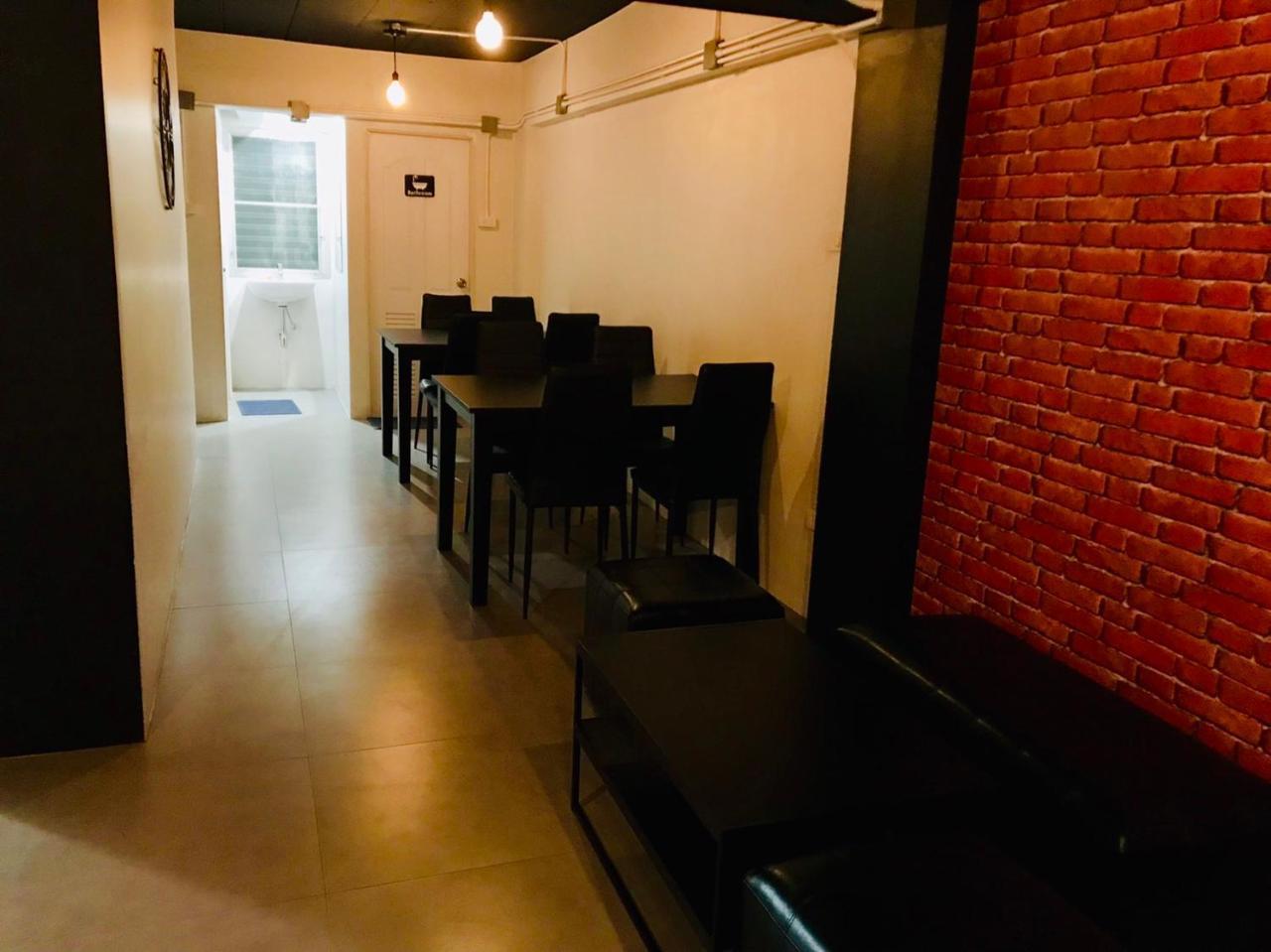 New Warm Light Hostel Чиангмай Екстериор снимка