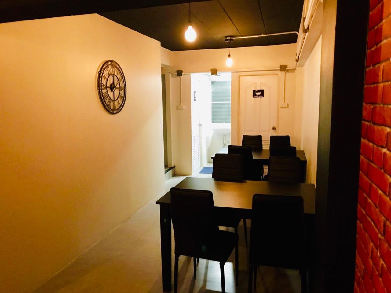 New Warm Light Hostel Чиангмай Екстериор снимка