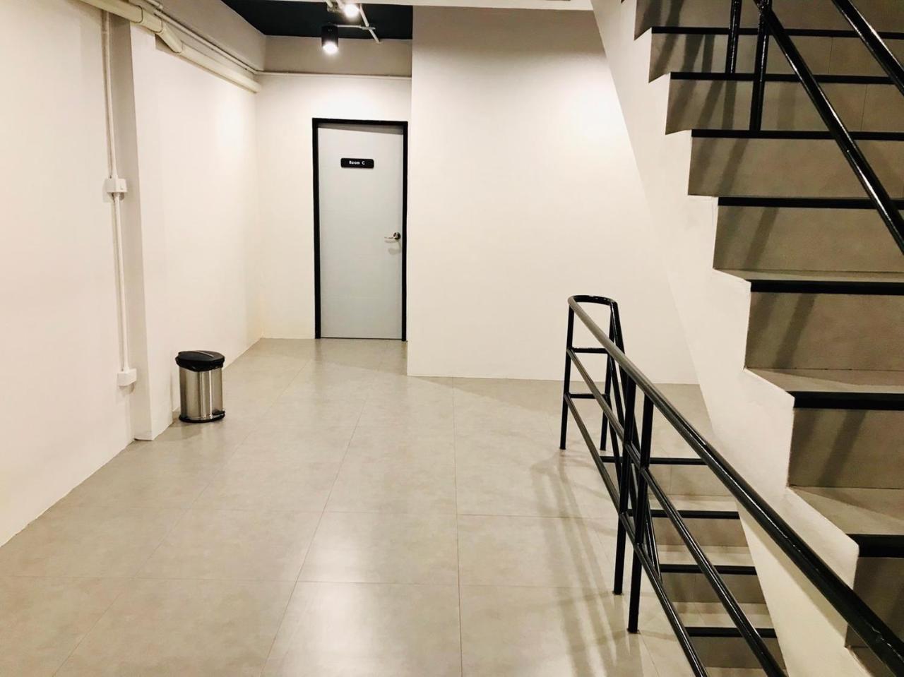 New Warm Light Hostel Чиангмай Екстериор снимка
